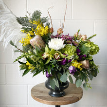 Load image into Gallery viewer, . Vase . Soft & Subtle .