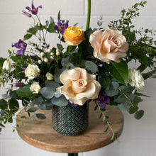 Load image into Gallery viewer, . Vase . Soft & Subtle .