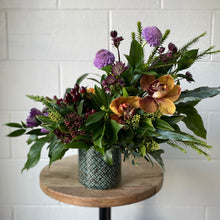 Load image into Gallery viewer, . Vase . Dark & Moody .