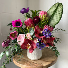 Load image into Gallery viewer, . Vase . Bright & Bold .