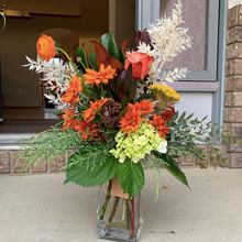 Load image into Gallery viewer, . Vase . Dark & Moody .