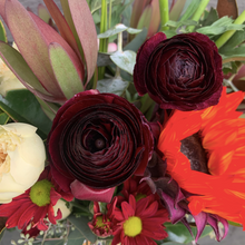 Load image into Gallery viewer, . Vase . Dark & Moody .