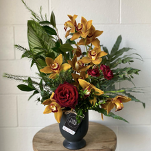 Load image into Gallery viewer, . Vase . Dark & Moody .