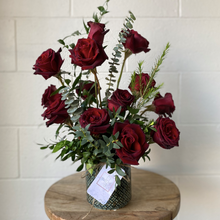 Load image into Gallery viewer, . Vase . Dark & Moody .