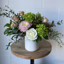 Load image into Gallery viewer, . Vase . Soft & Subtle .