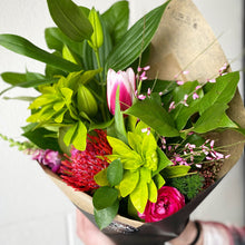 Load image into Gallery viewer, . Hand-Tied Bouquet . Bright &amp; Bold .
