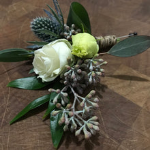 Load image into Gallery viewer, . boutonniere .
