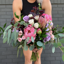 Load image into Gallery viewer, . bouquet .
